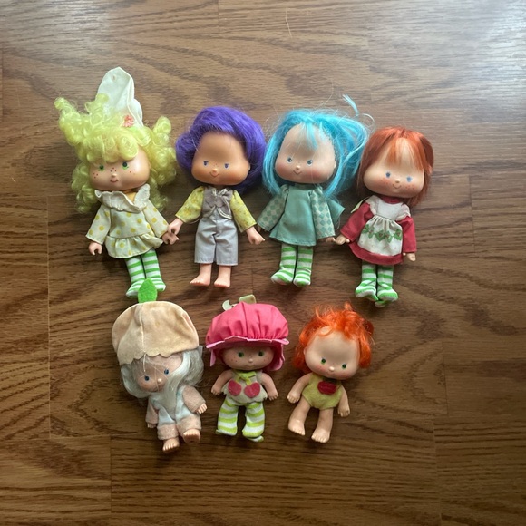 Strawberry Shortcake Character Bundle